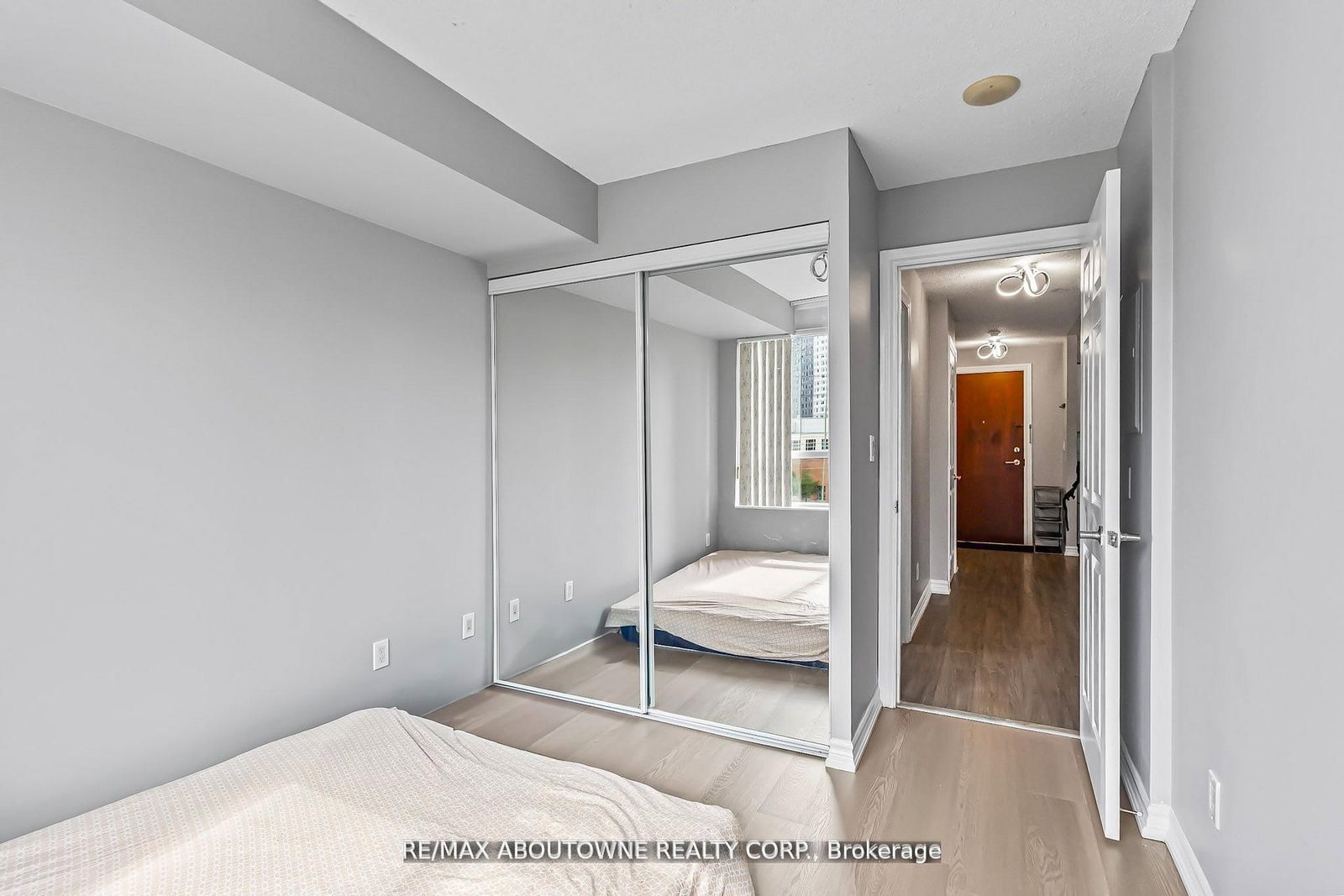 310 W Burnhamthorpe Road • #401 • Mississauga, ON photo 18
