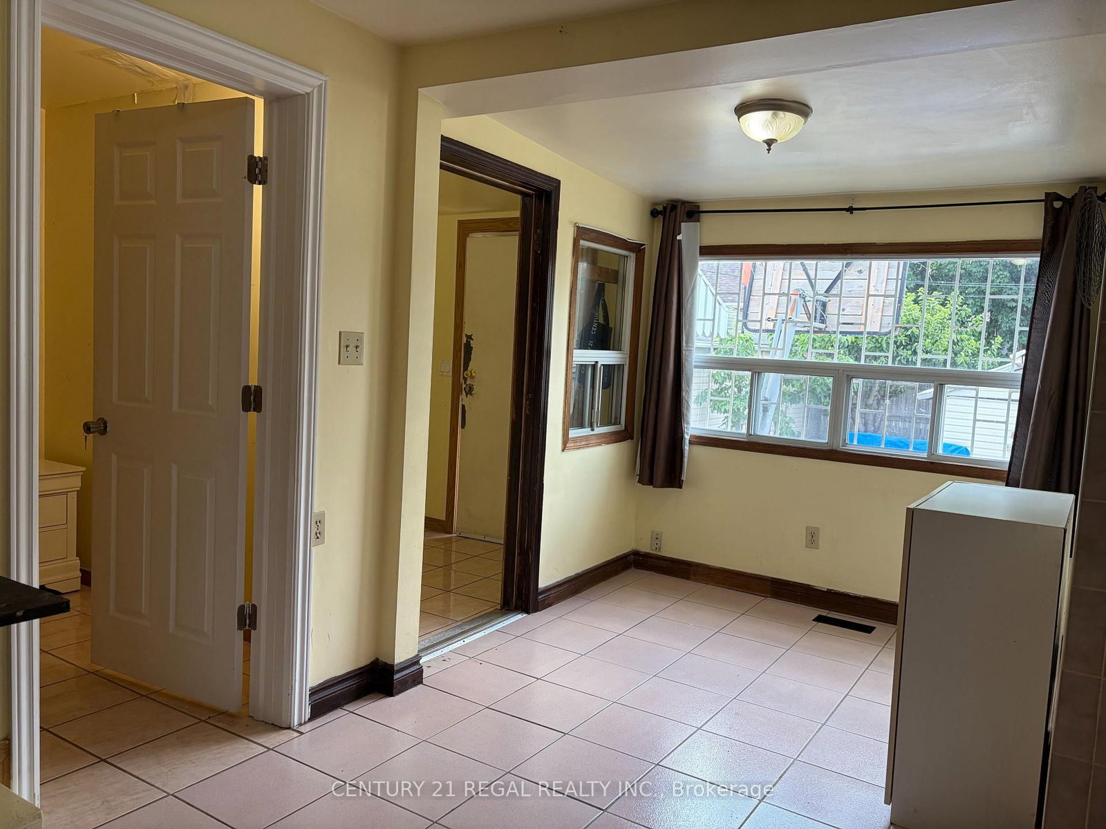 690 Jane Street, Toronto, ON, photo 2