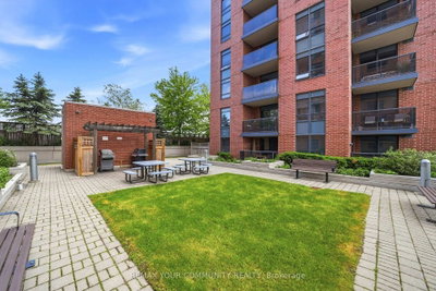 60 Heintzman Street • #2102 • Toronto, ON