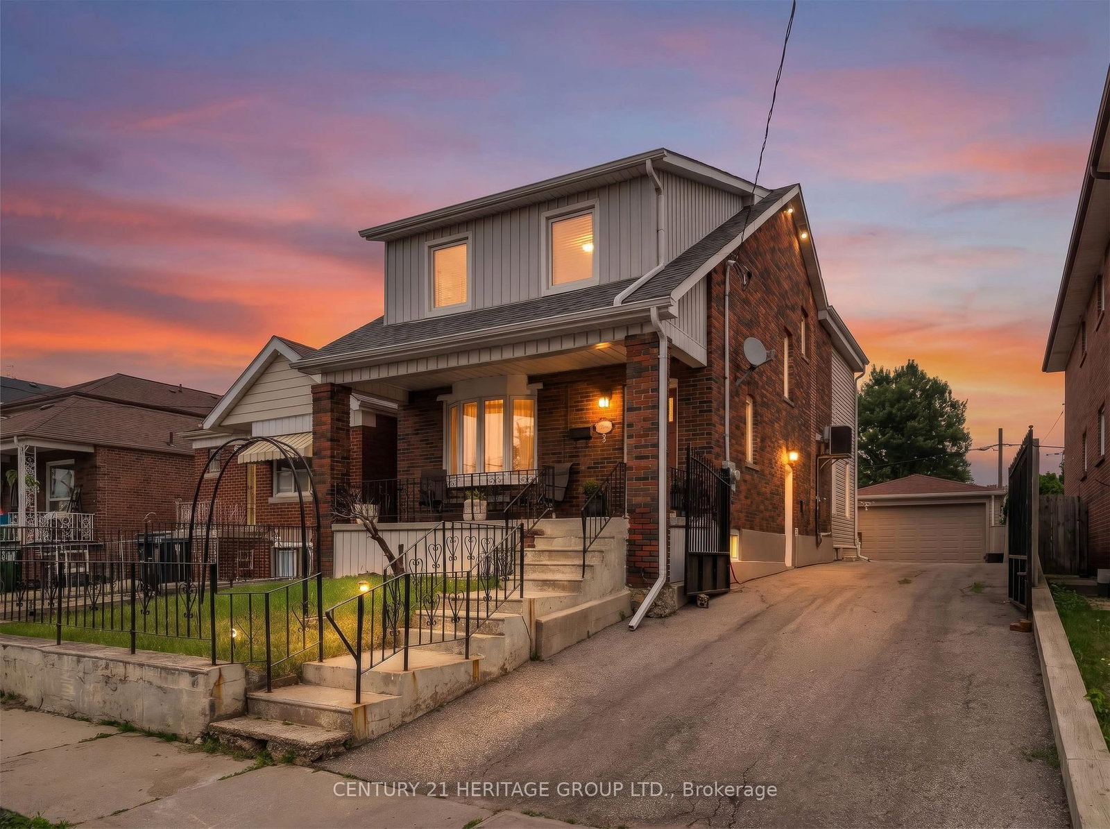 33 Sanderstead Avenue • Toronto, ON photo 3