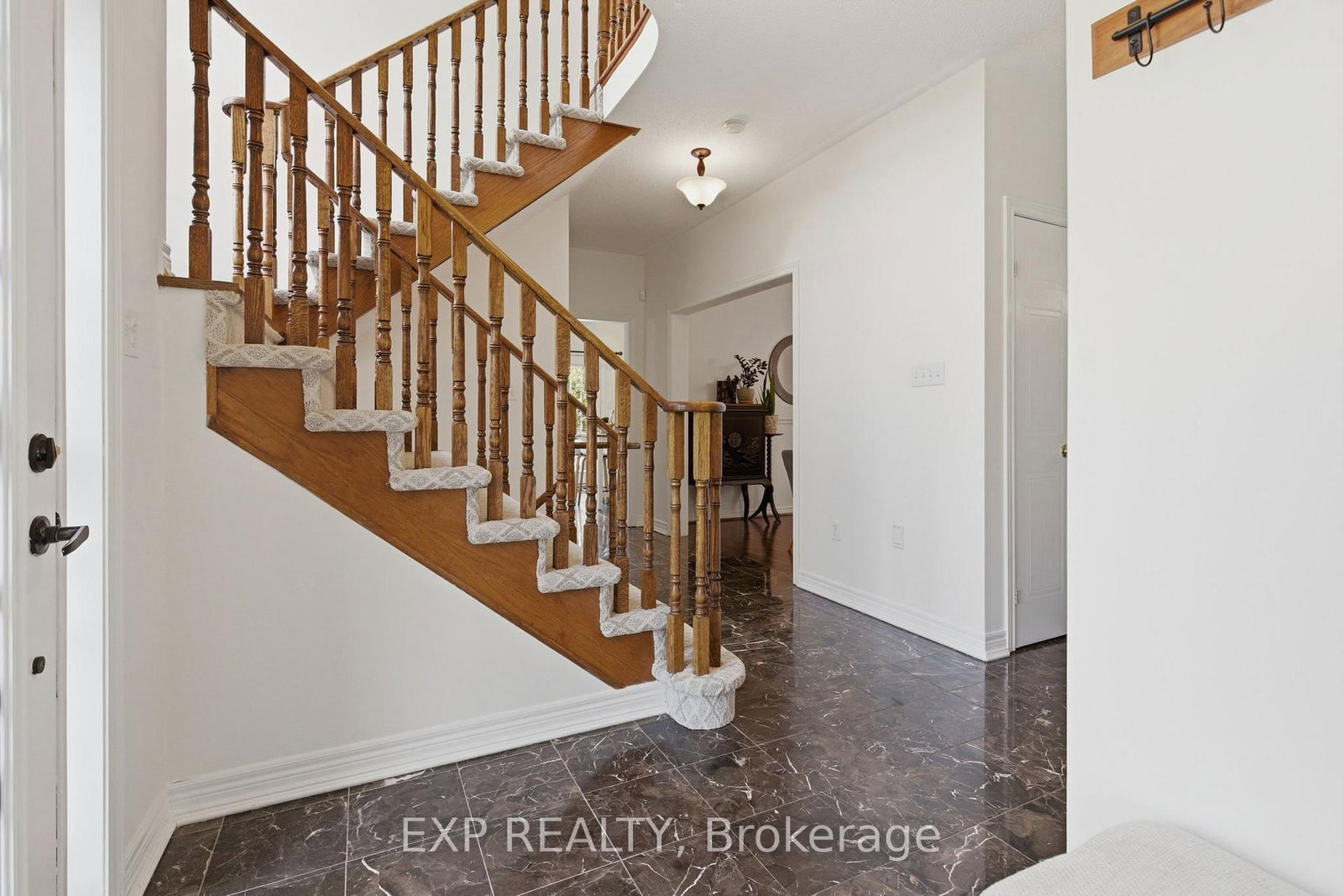 2137 Frontier Drive • Oakville, ON photo 8