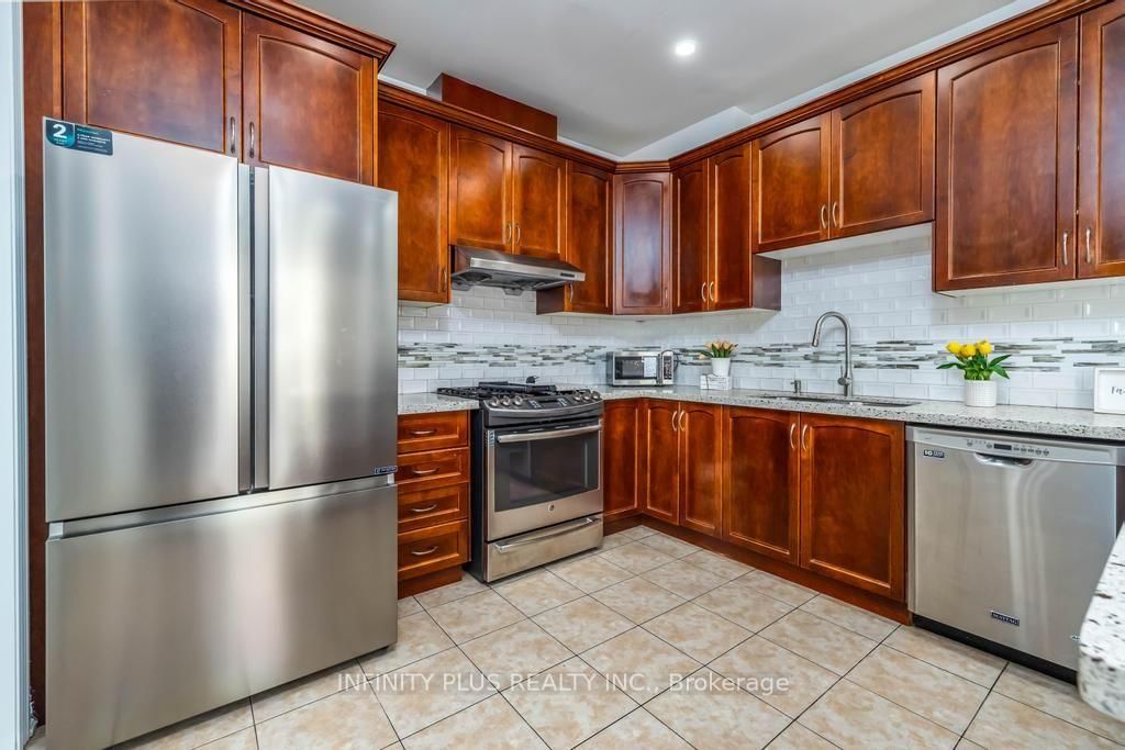 1 Ebury Drive • Brampton, ON photo 12