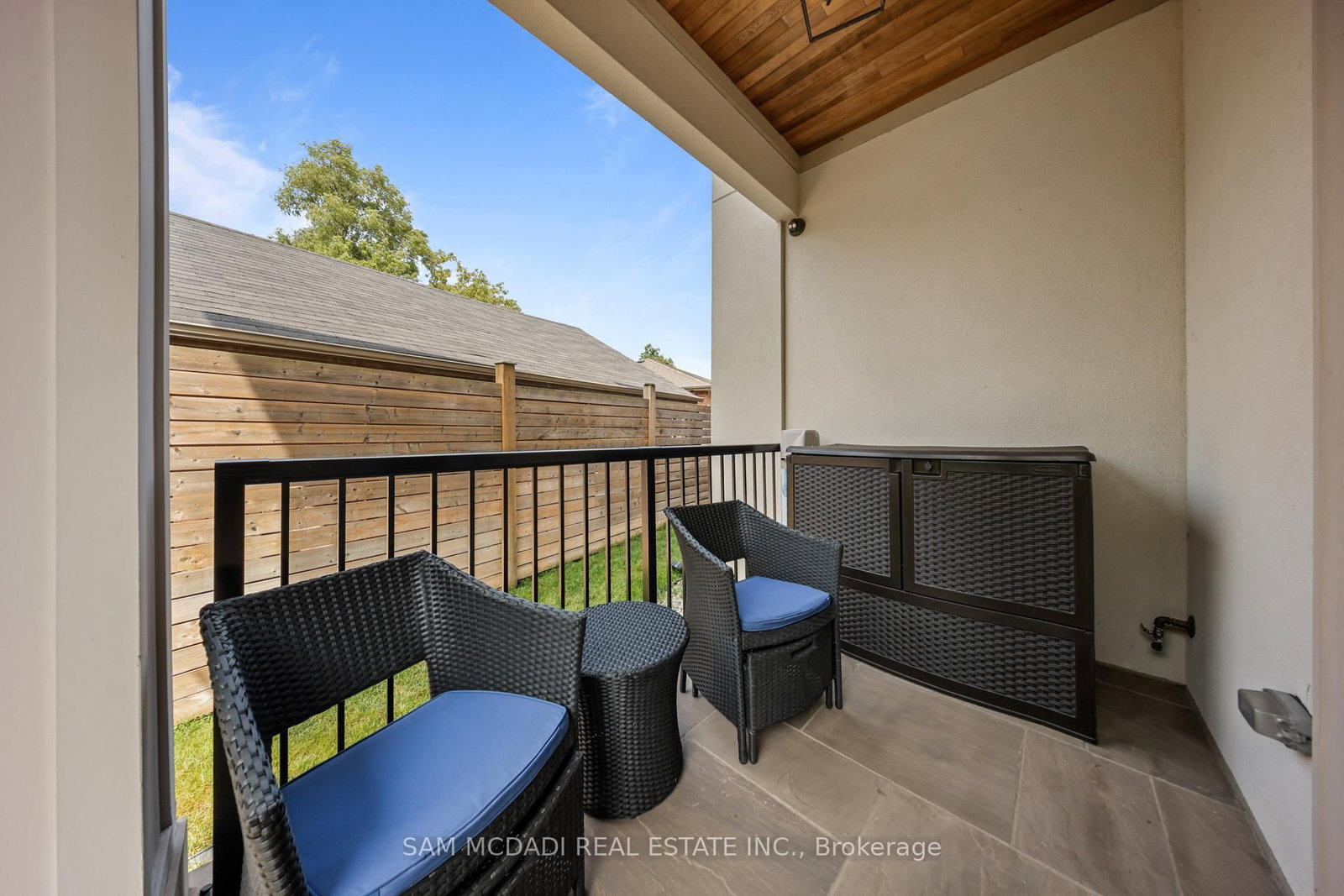 390 Sandhurst Drive • Oakville, ON photo 11