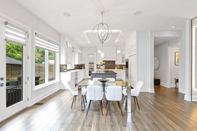 390 Sandhurst Drive • Oakville, ON photo 8