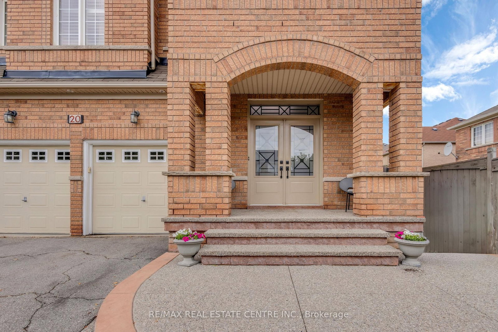20 Sparhill Street • Brampton, ON photo 2