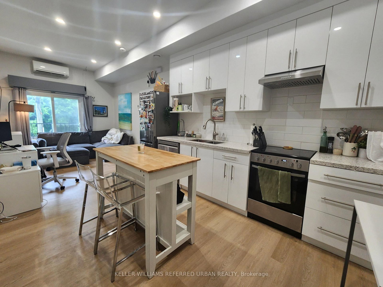 4-998 Bloor Street, Toronto, ON, photo 2