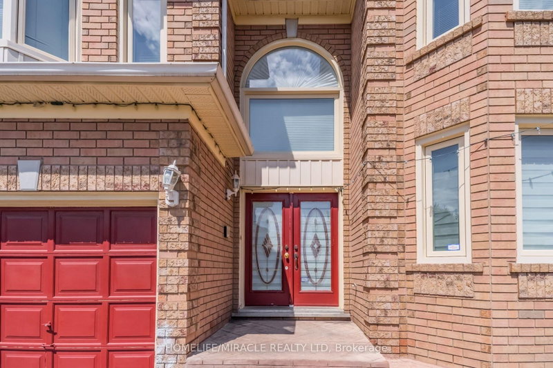 32 Gold Tree Street