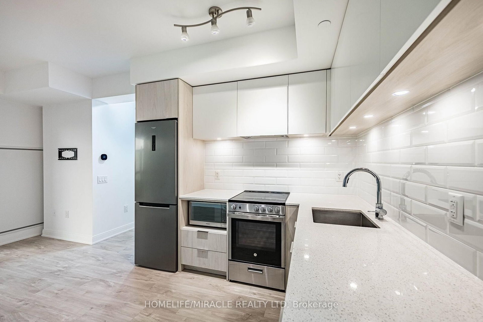 65 Annie Craig Drive • #303 • Toronto, ON photo 22
