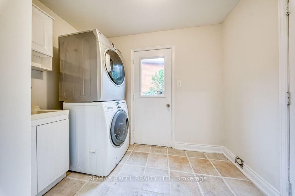 2105 Oakmead Boulevard • Oakville, ON photo 21