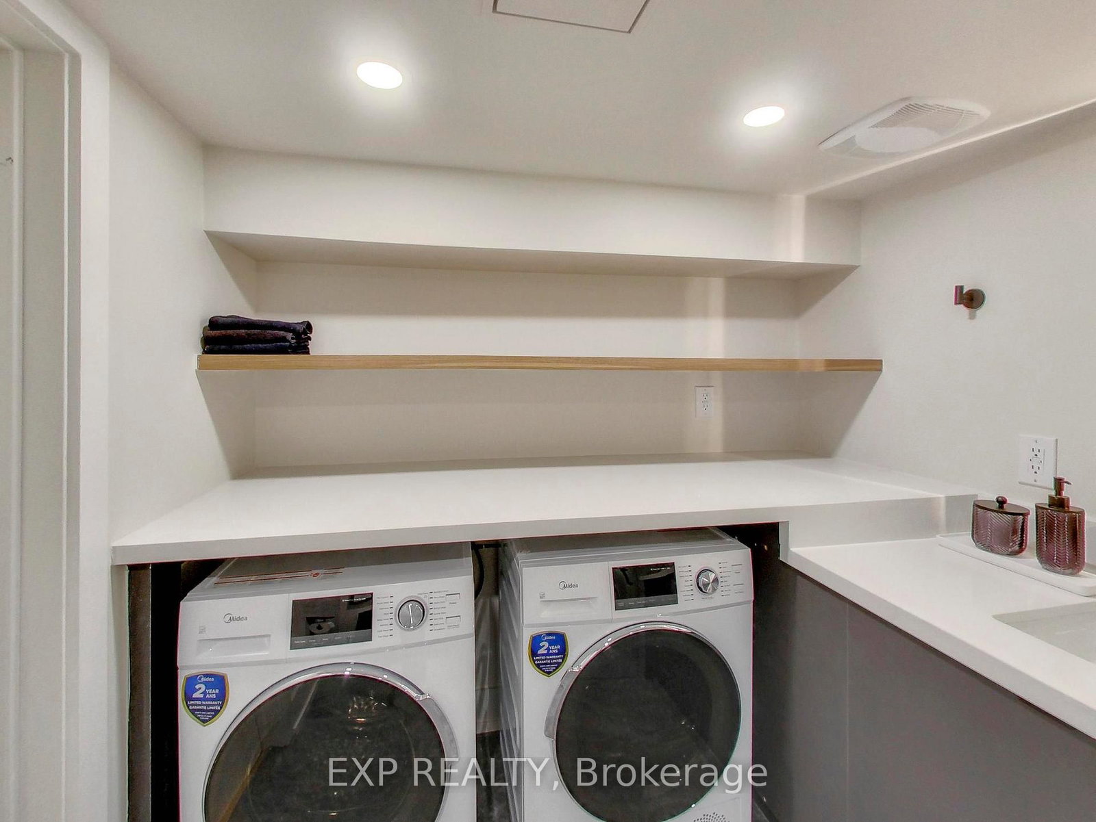 37 Gilbert Avenue • Toronto, ON photo 24