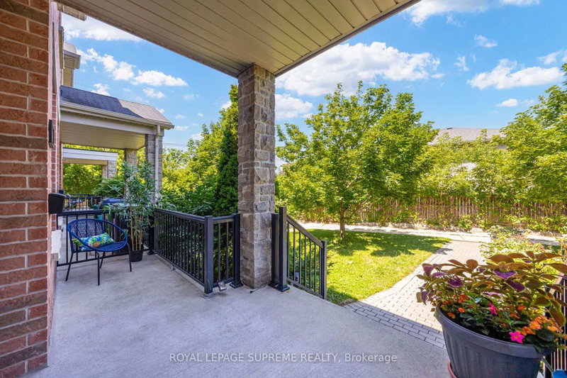 19B Hobden Place