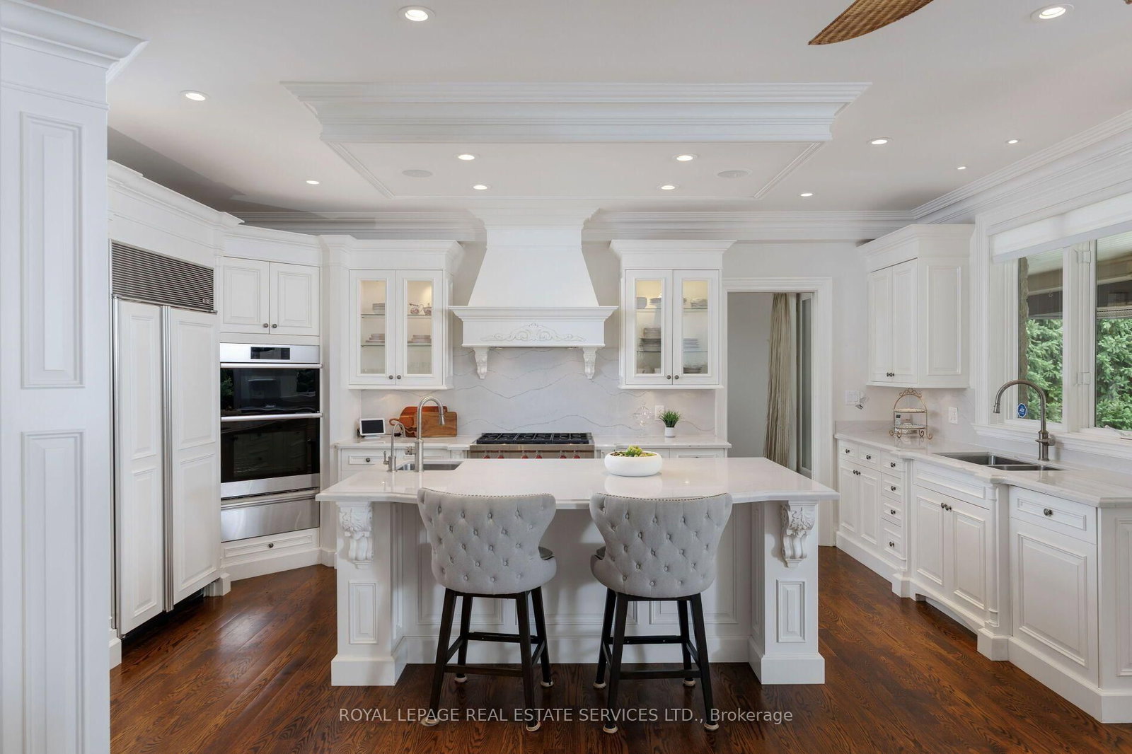 70 Shorewood Place • Oakville, ON photo 12