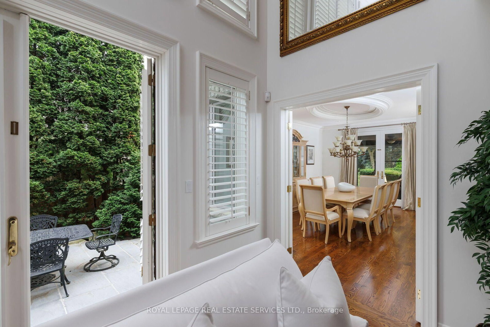 70 Shorewood Place • Oakville, ON photo 16