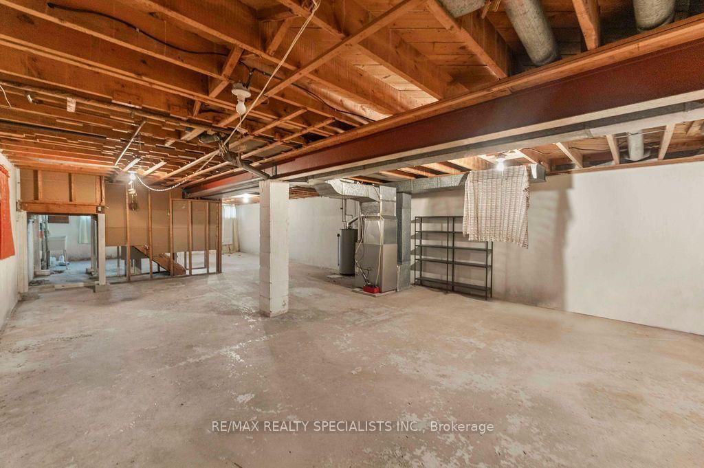 122 Cordella Avenue • Toronto, ON photo 27