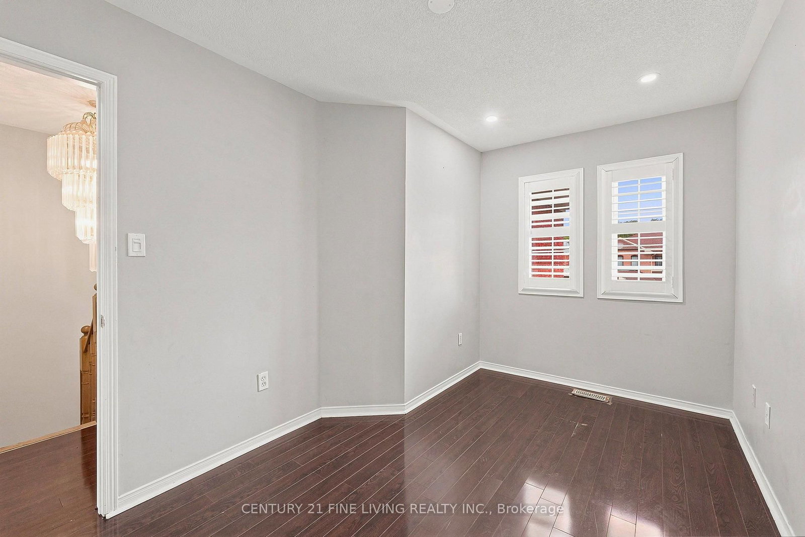 40 Hollowgrove Boulevard • Brampton, ON photo 18