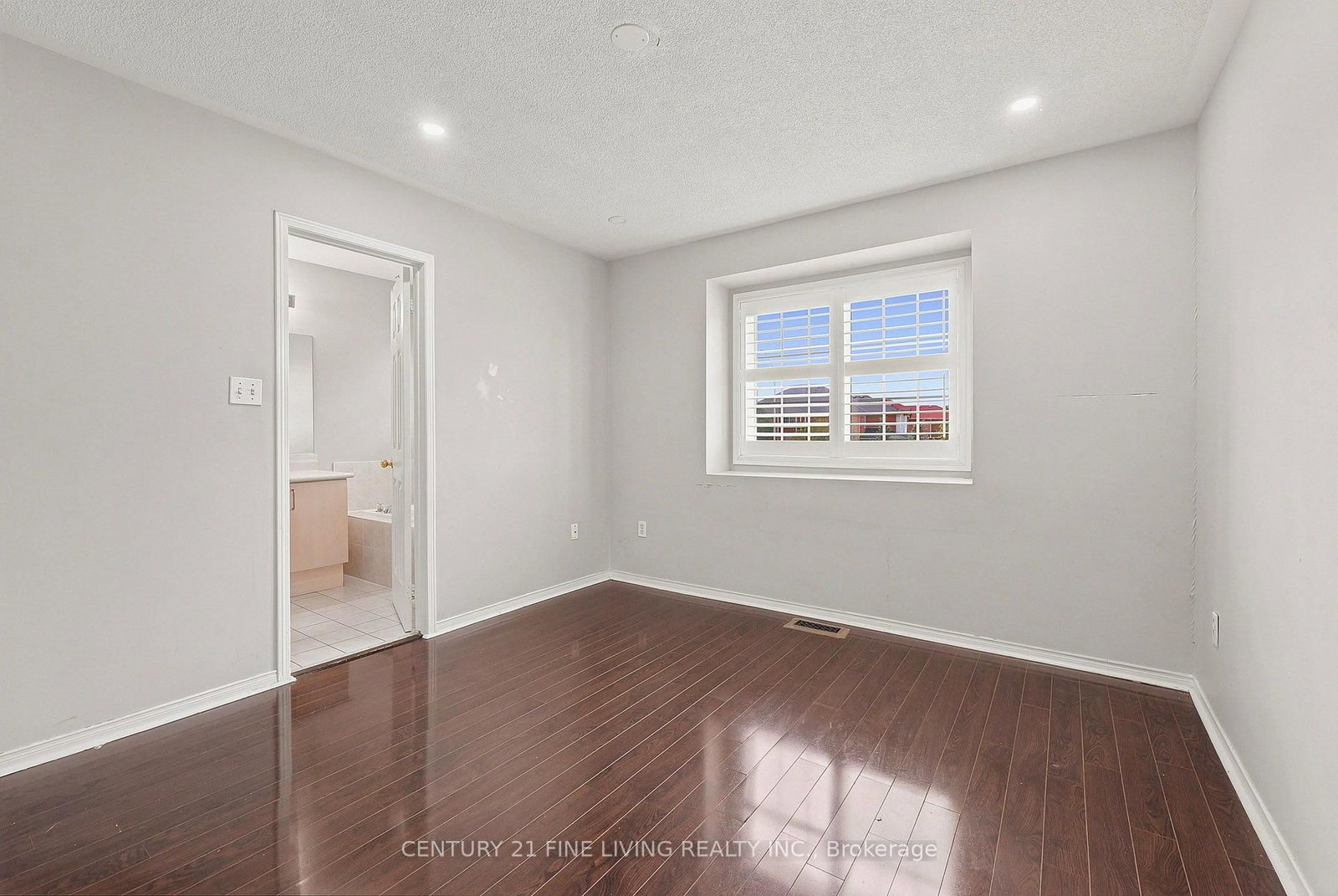 40 Hollowgrove Boulevard • Brampton, ON photo 25