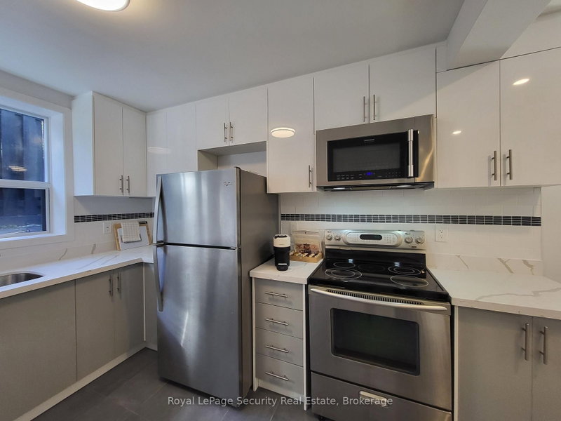 2 - 328 Lakeshore Road