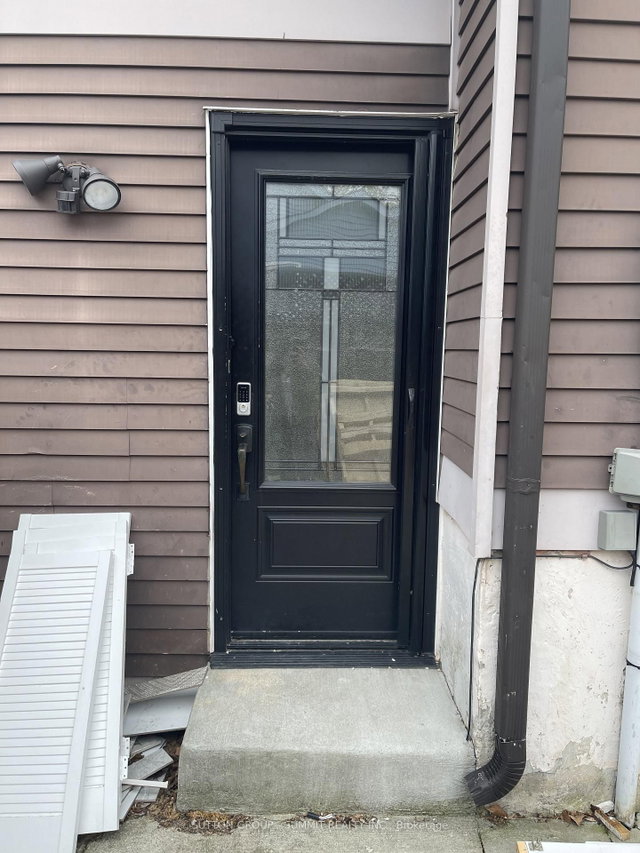 2257 Hanbury Court