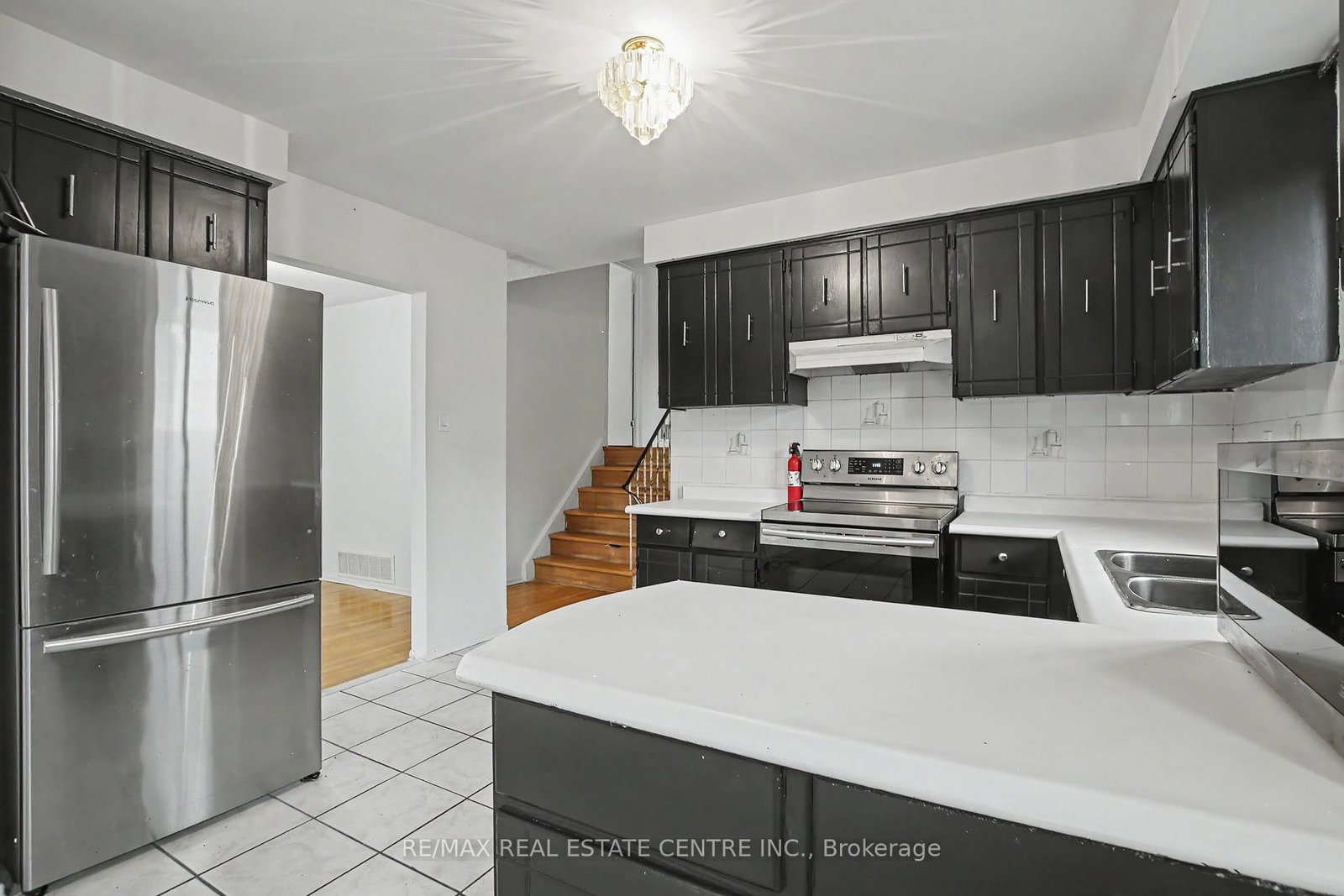 396 Pinemeadow Avenue • Mississauga, ON photo 15