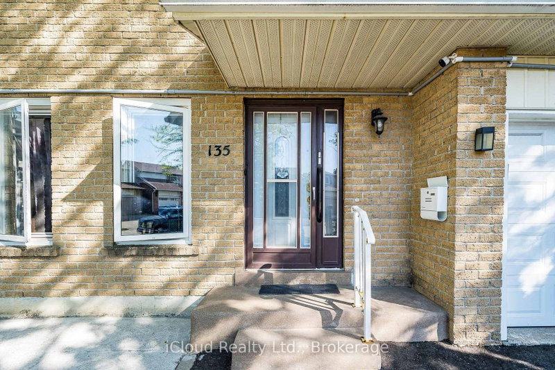 135 Autumn Glen Circle