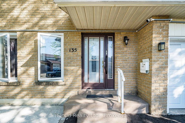 135 Autumn Glen Circle