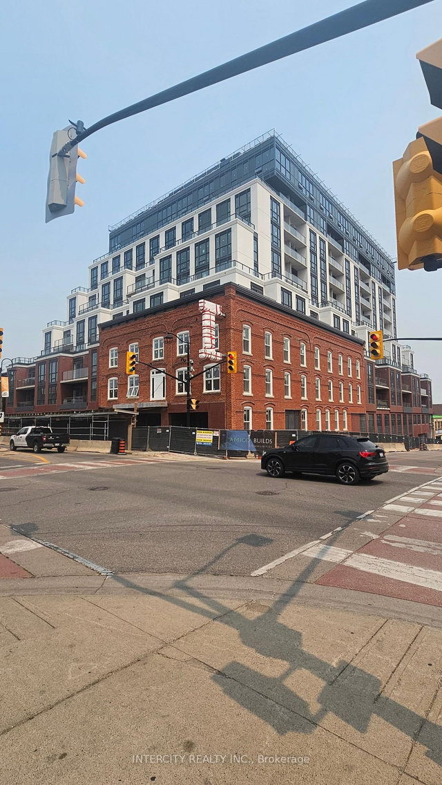 79 Main Street S