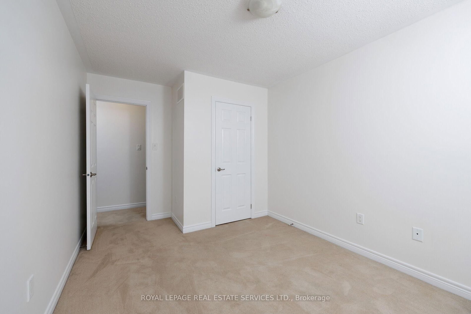 3061 Preserve Drive • Oakville, ON photo 31