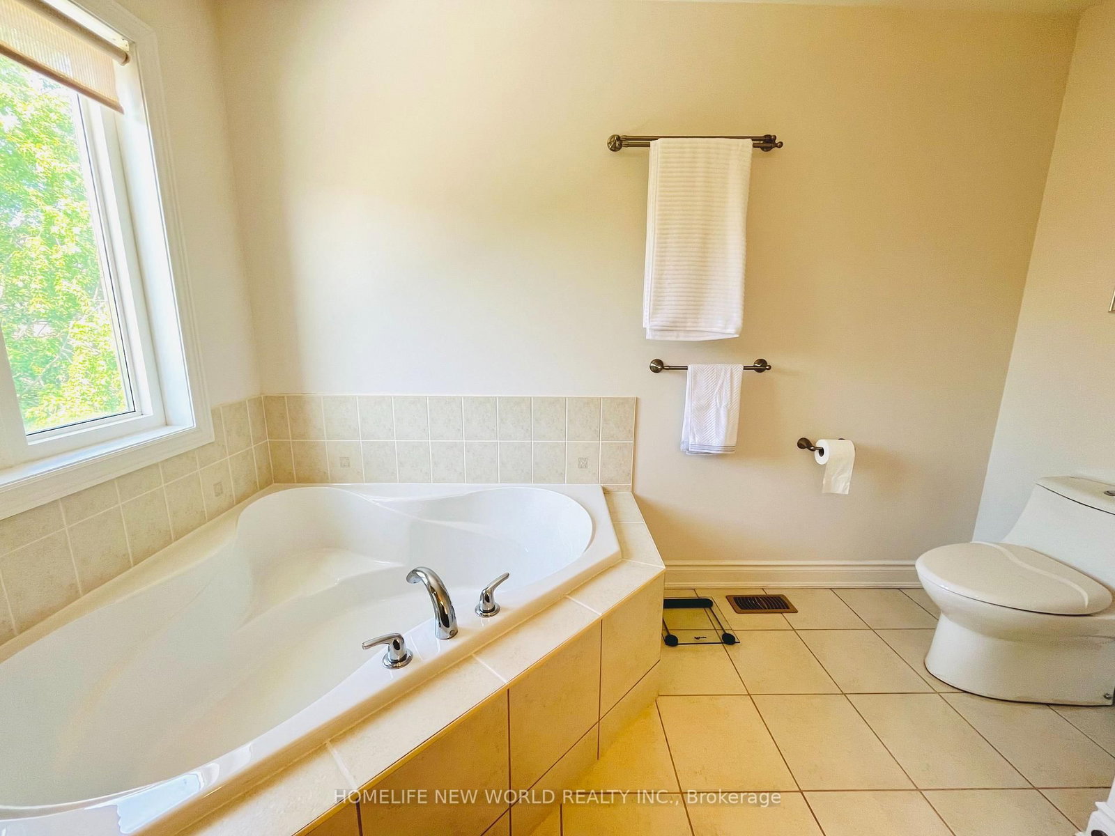 325 ADMIRAL Drive • Oakville, ON photo 17