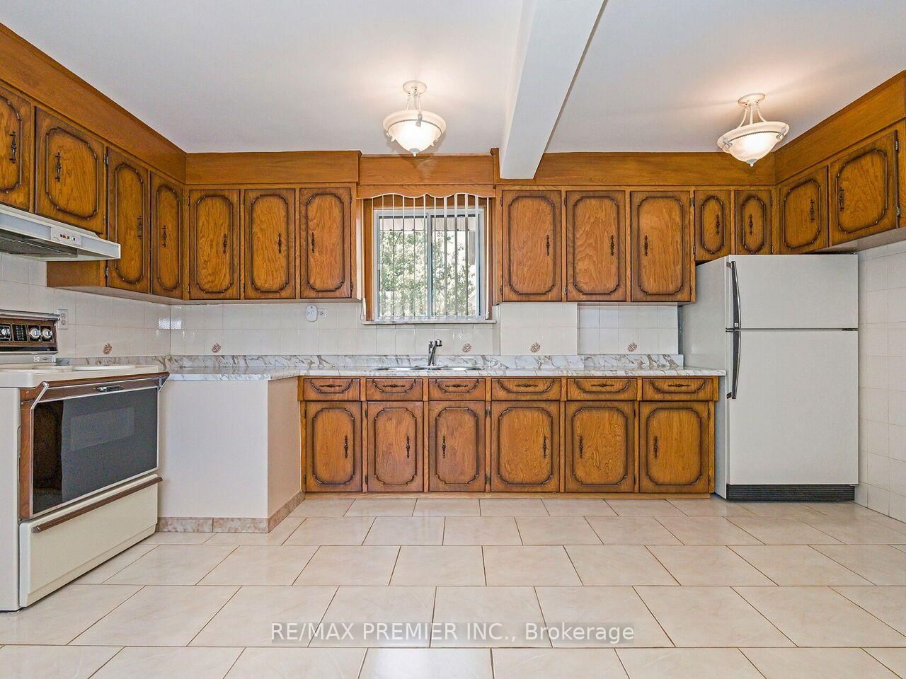 7 Mayall Avenue • Toronto, ON photo 15