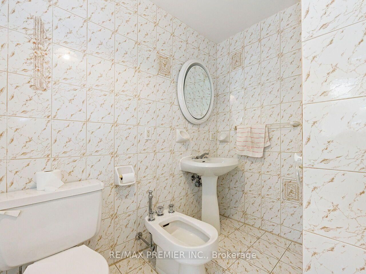 7 Mayall Avenue • Toronto, ON photo 17