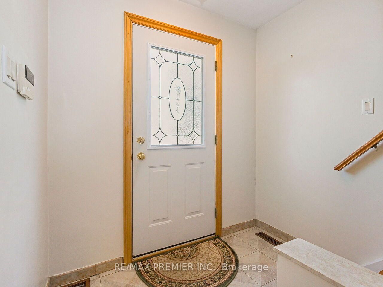 7 Mayall Avenue • Toronto, ON photo 4