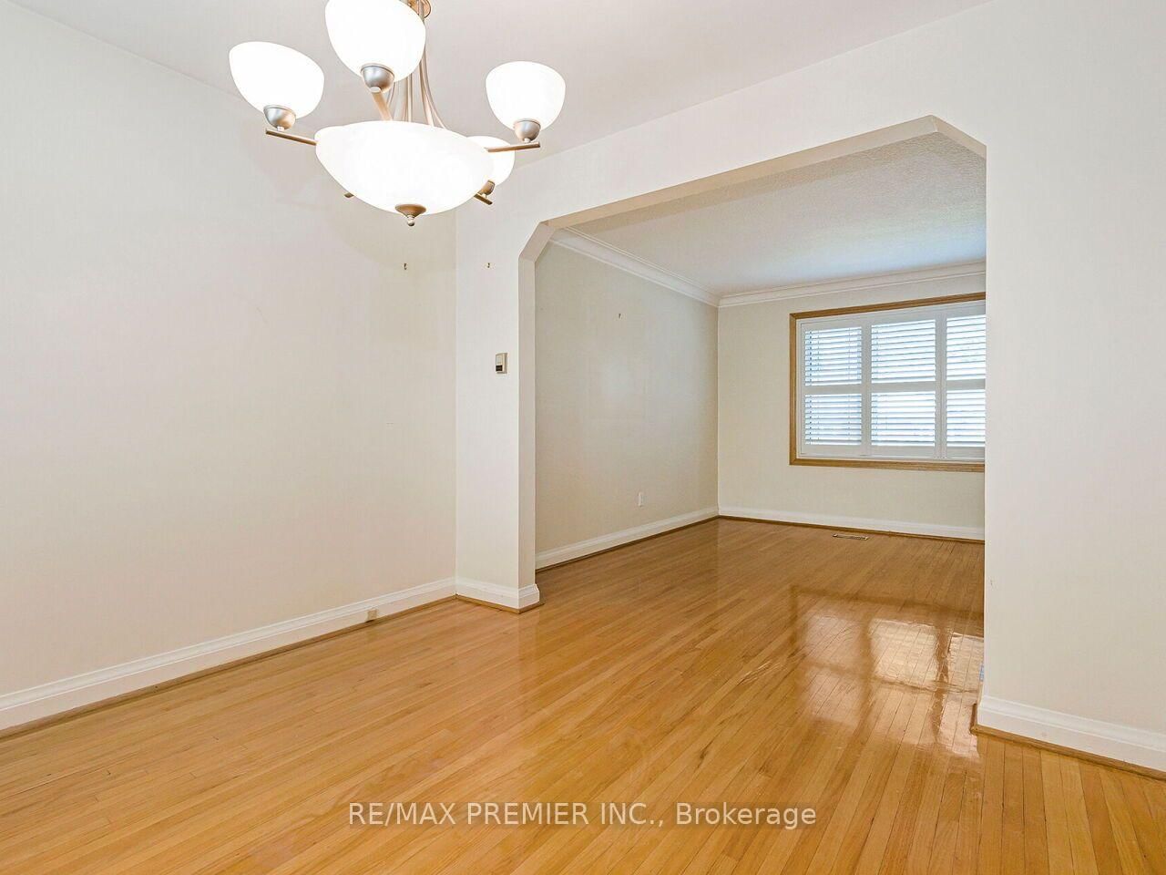 7 Mayall Avenue • Toronto, ON photo 9