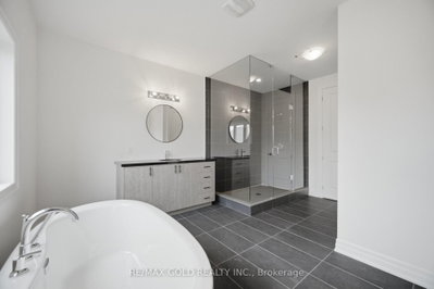 17 Mosswood Brampton,ON L6P 4E7 — Photo 37