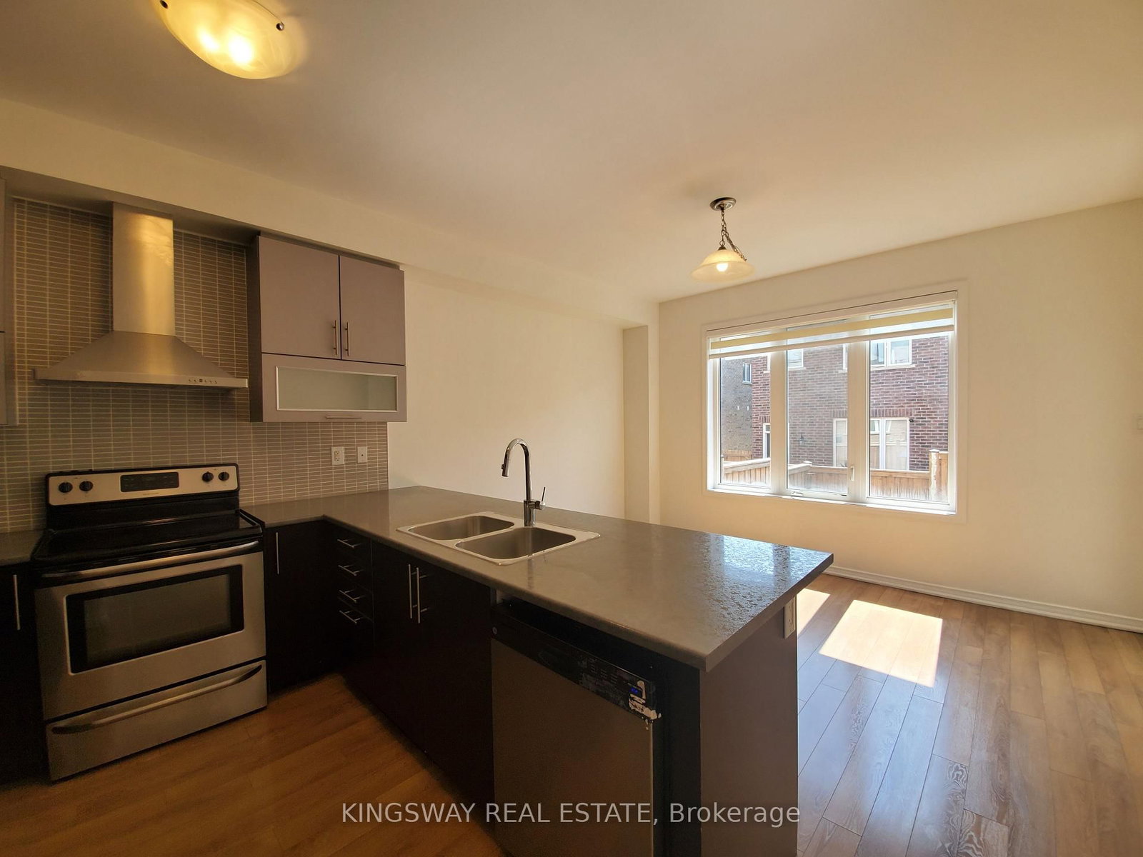 593 Remembrance Road • Brampton, ON photo 9