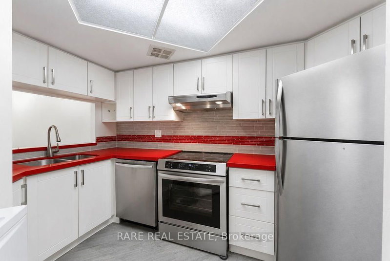 513 - 250 Webb Drive
