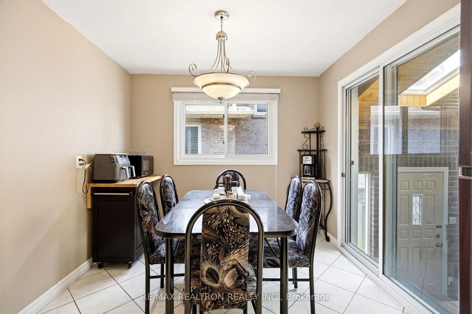 1199 Melton Drive • Mississauga, ON photo 9