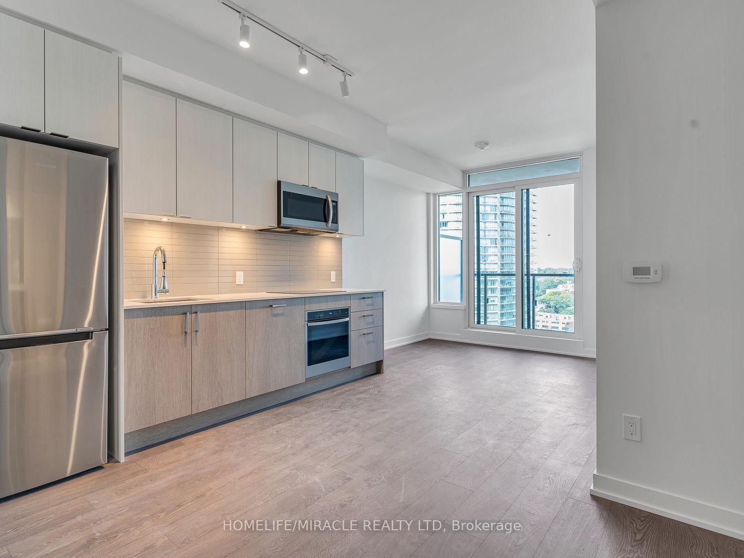 1926 W Lakeshore Boulevard • #1701 • Toronto, ON photo 12