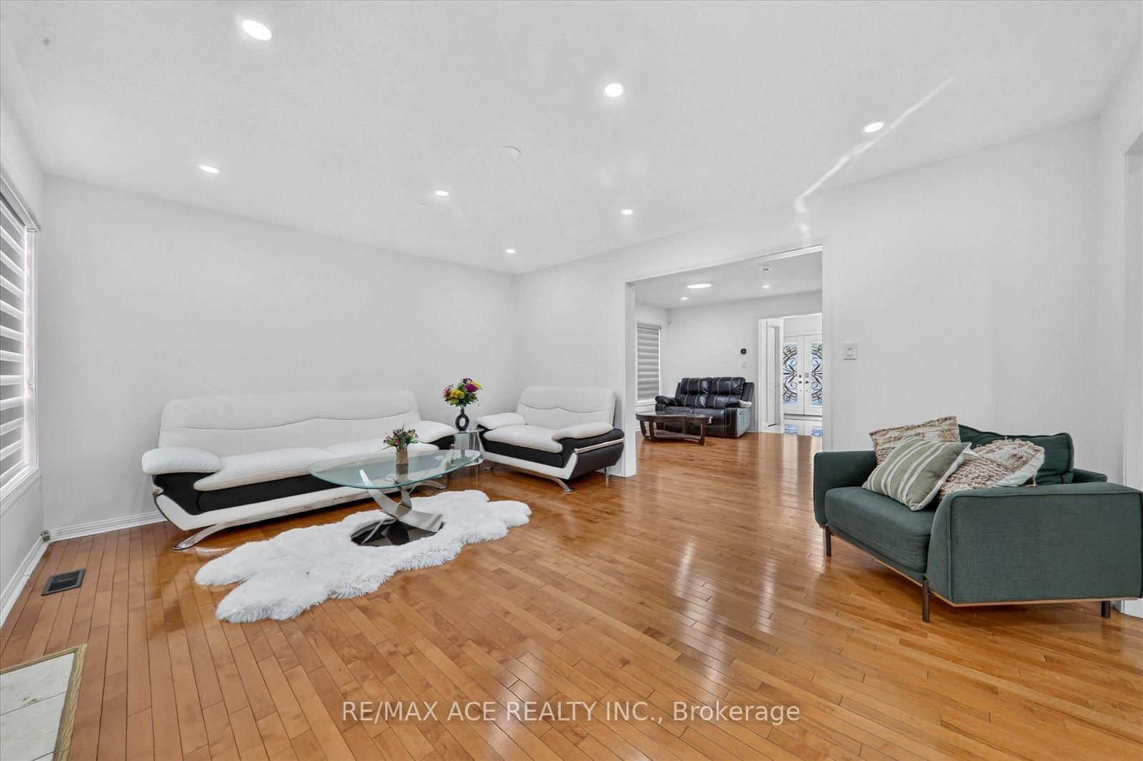24 Zimmer Street • Brampton, ON photo 12