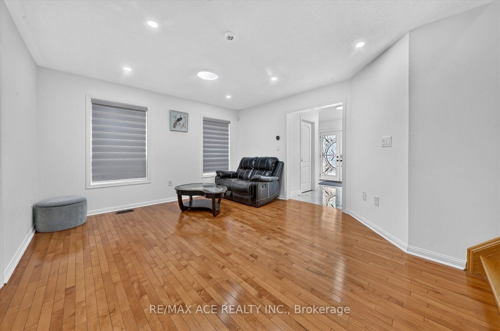 24 Zimmer Street • Brampton, ON photo 8