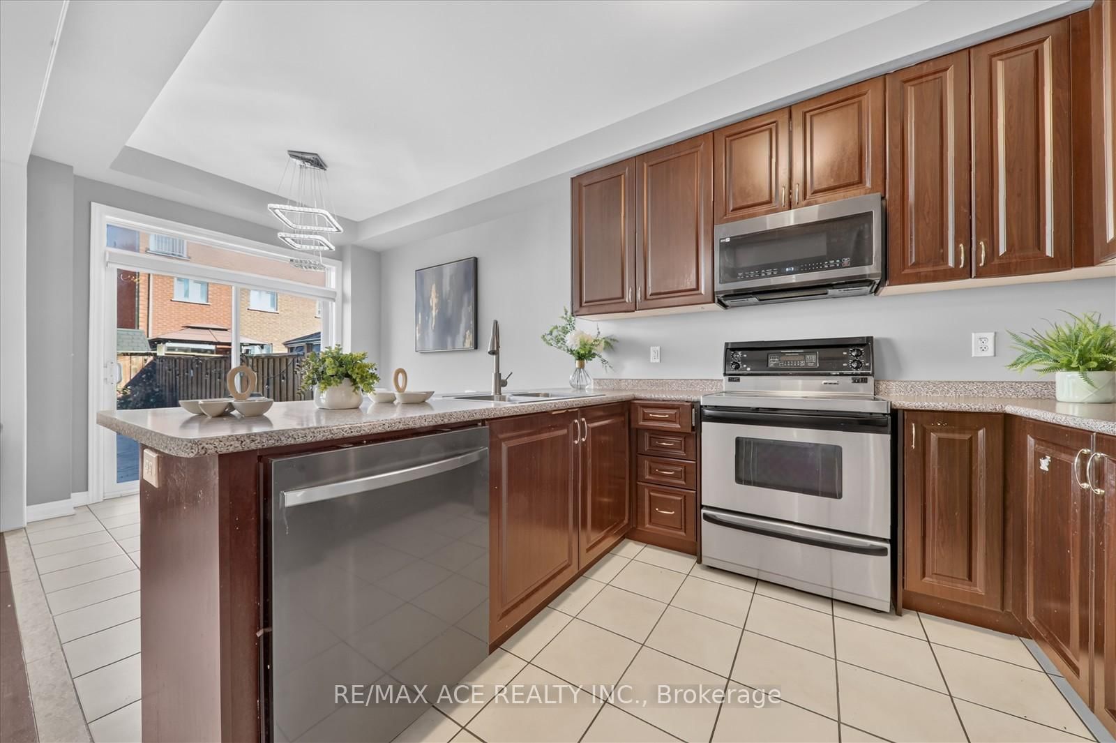 54 Altura Way • Brampton, ON photo 12