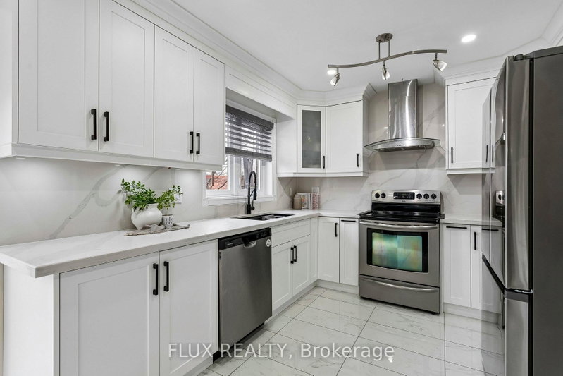 6769 Gracefield Mississauga,ON L5N 6T5 — Photo 5