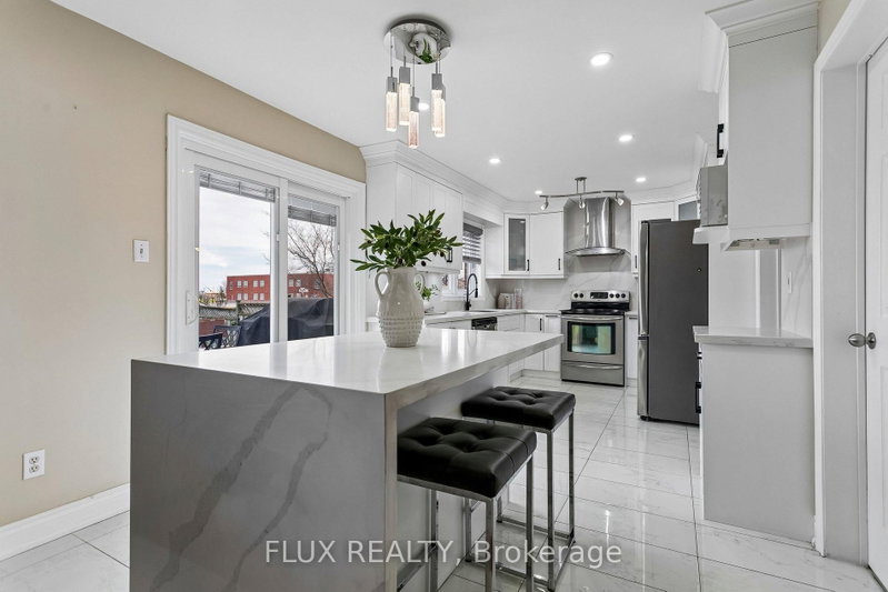 6769 Gracefield Mississauga,ON L5N 6T5 — Photo 6
