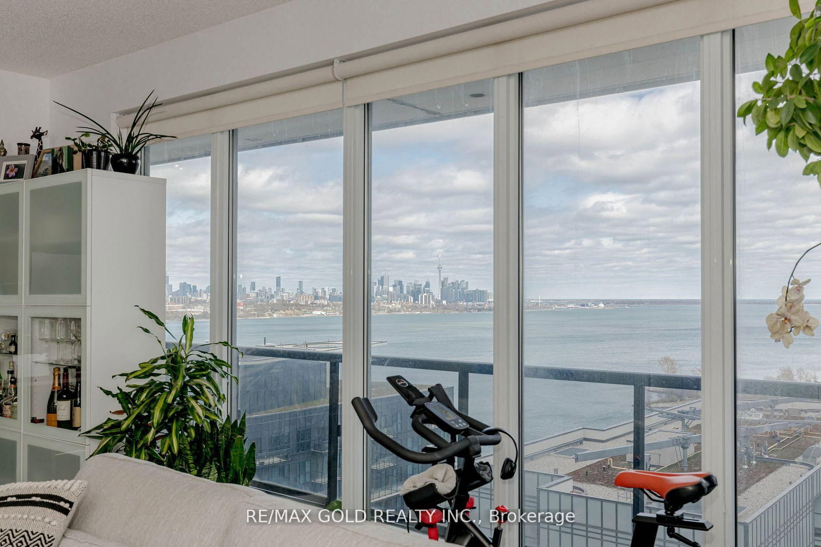 56 Annie Craig Drive • #2203 • Toronto, ON photo 15