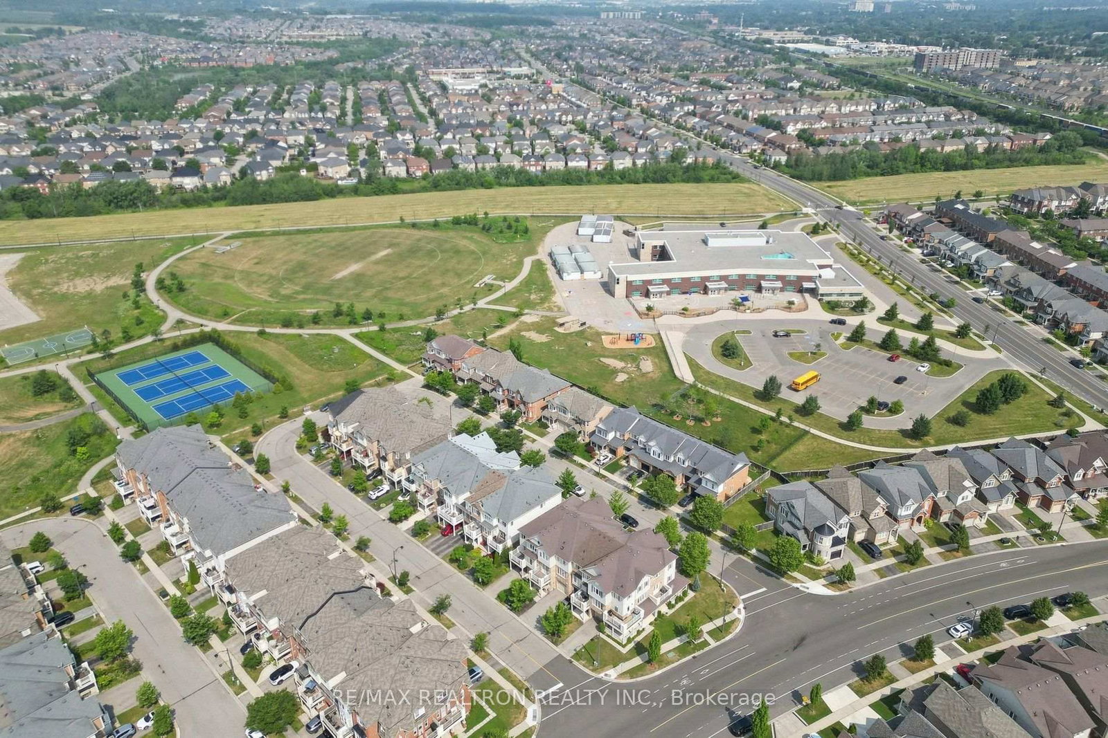 800 Fowles Court • Milton, ON photo 47