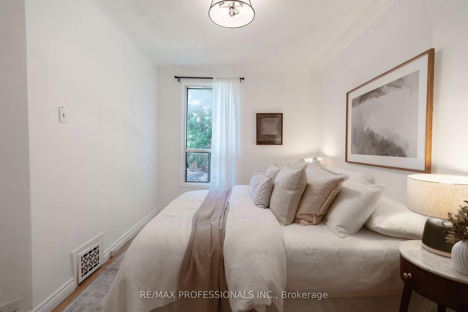 358 Pacific Avenue • Toronto, ON photo 13