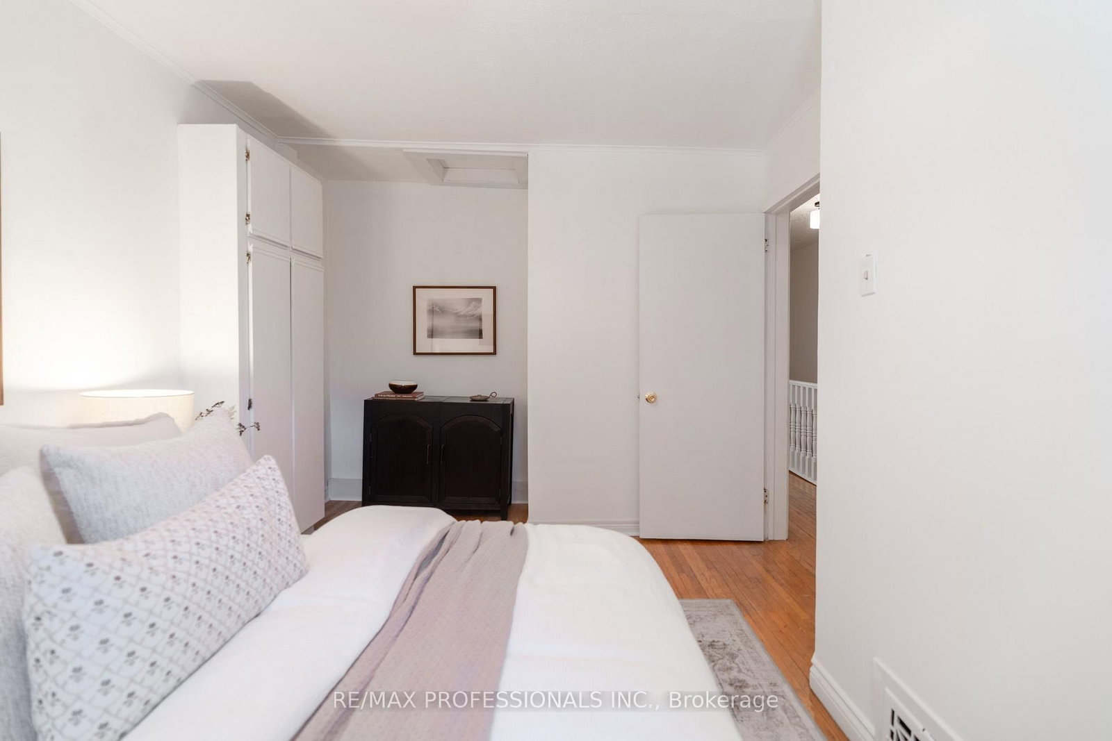 358 Pacific Avenue • Toronto, ON photo 14