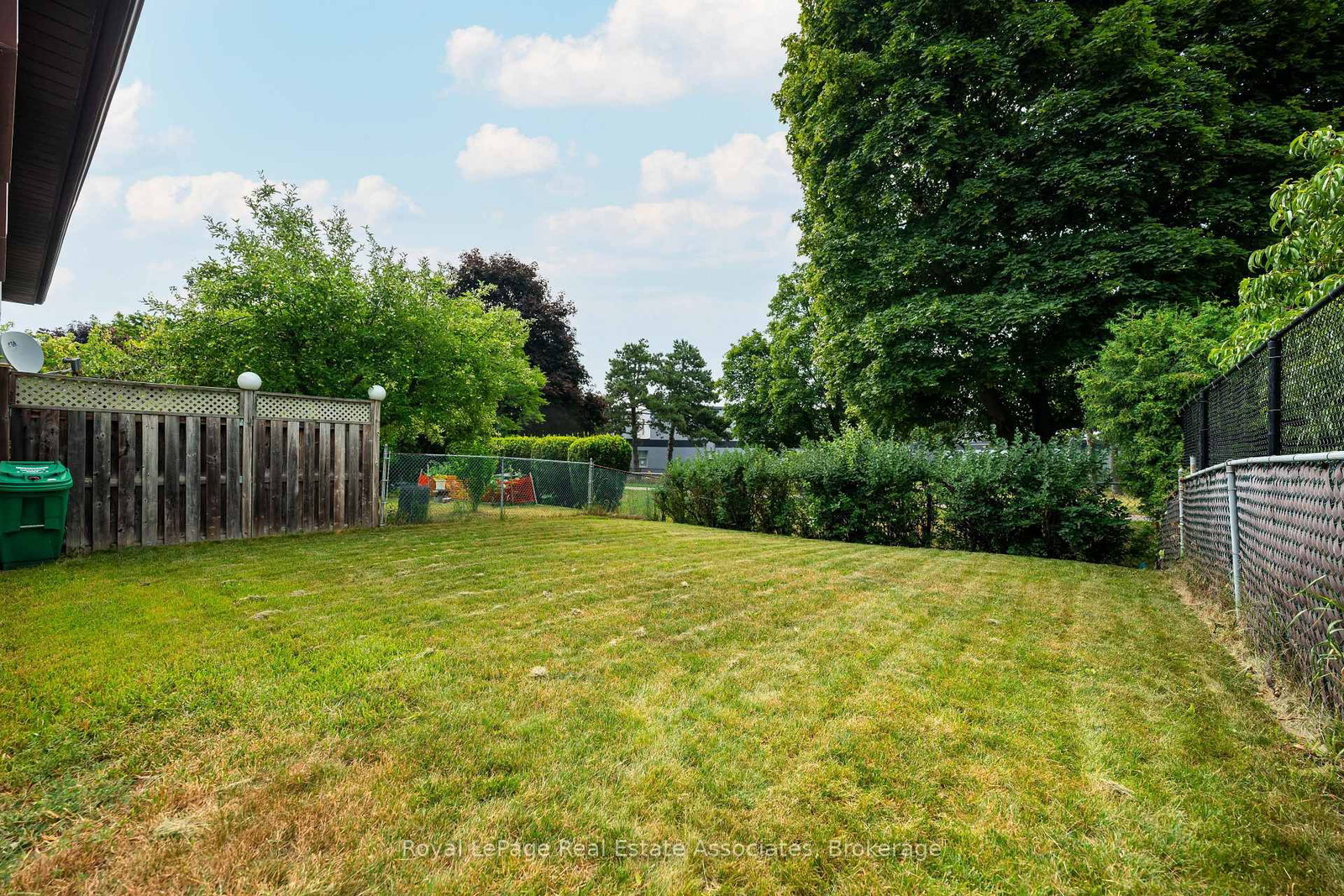 256 Archdekin Drive • Brampton, ON photo 29