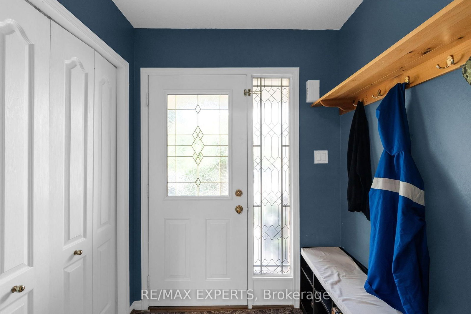 1 Cameron Court • Orangeville, ON photo 4