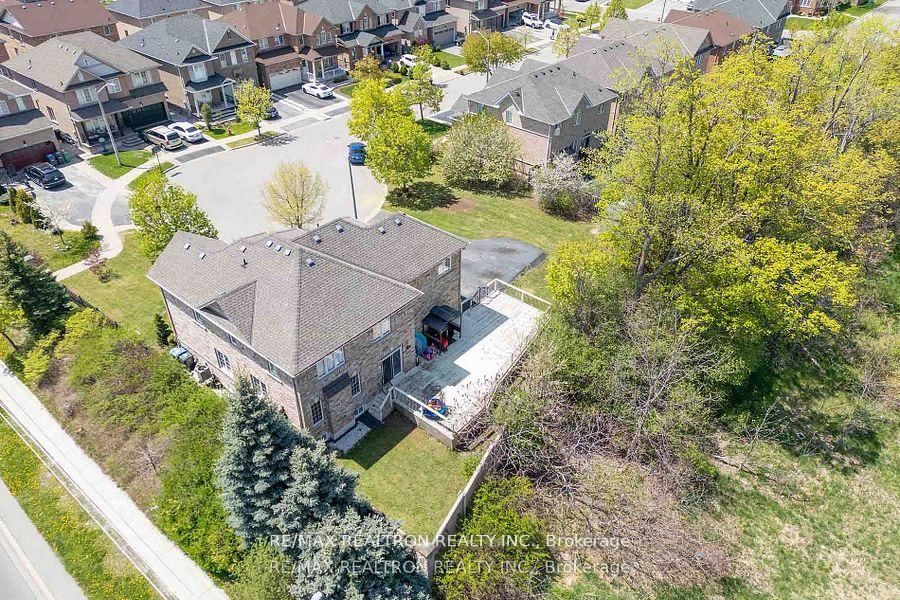 12 Edgevalley Court • Brampton, ON photo 45