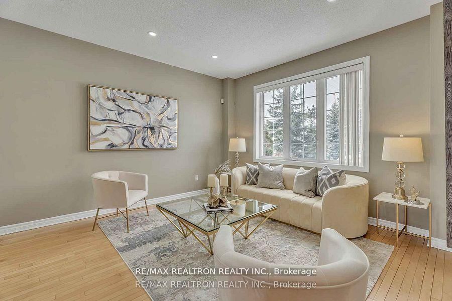 12 Edgevalley Court • Brampton, ON photo 9